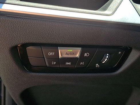 Used 2024 BMW 330i xDrive Sedan w/ Premium Package AWD/4WD image 27