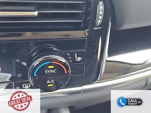 New 2025 Nissan Rogue SL w/ Tech Package image 10