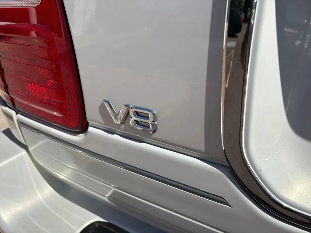 Used 2001 Lexus LX 470 4WD image 22