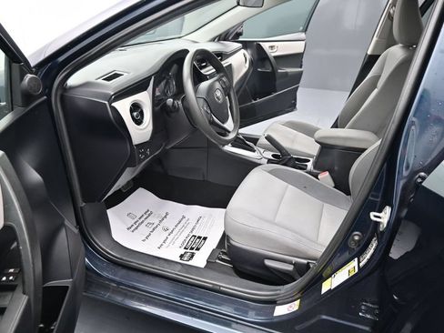 Used 2019 Toyota Corolla LE FWD image 17