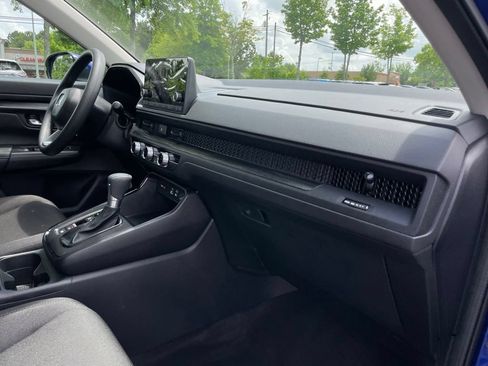 Certified 2025 Honda CR-V EX image 33