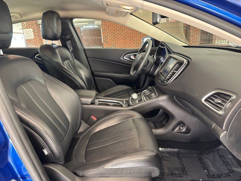 Used 2017 Chrysler 200 Limited Platinum FWD image 25