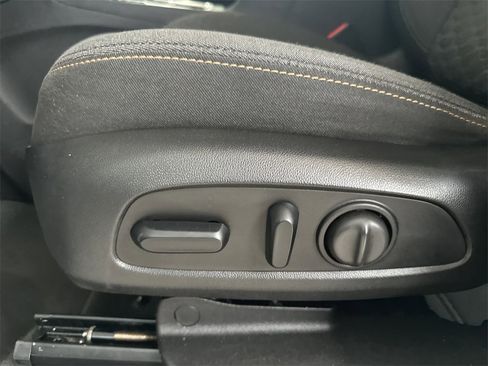 Used 2018 Chevrolet Equinox LT image 14