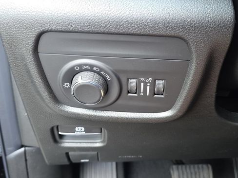 New 2025 Jeep Grand Cherokee Laredo X w/ Luxury Tech Group I RWD image 25
