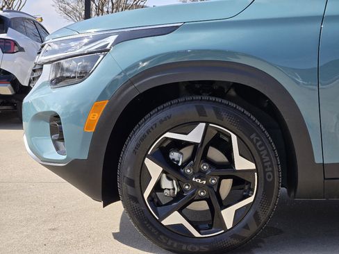 New 2026 Kia Seltos EX image 5
