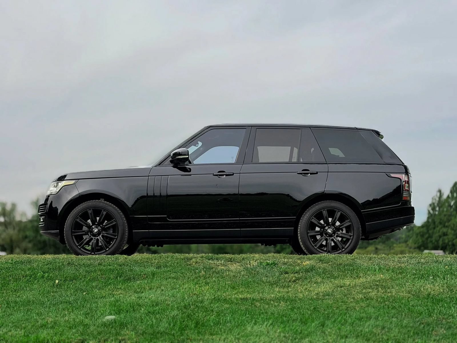 Used 2015 Land Rover Range Rover HSE AWD/4WD image 23
