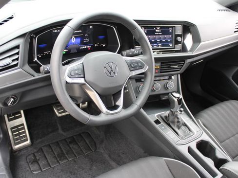 Certified 2024 Volkswagen Jetta Sport image 8