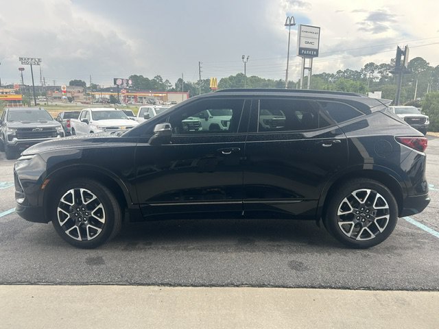 Used 2023 Chevrolet Blazer RS w/ Driver Confidence II Package FWD image 1