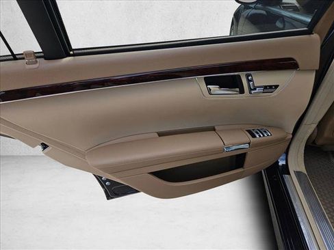Used 2008 Mercedes-Benz S 550 image 12