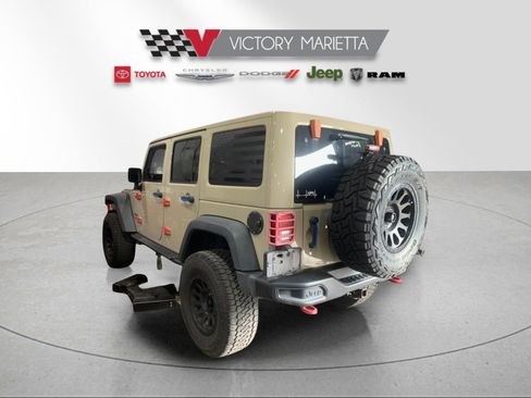 Used 2017 Jeep Wrangler Unlimited Rubicon AWD/4WD image 4