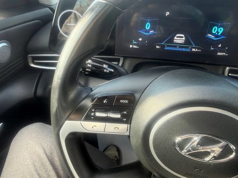 Used 2023 Hyundai Elantra Limited FWD image 19