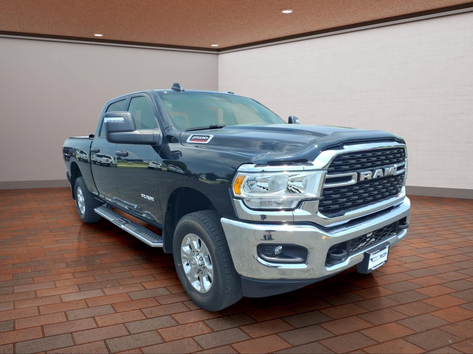 Used 2024 RAM 2500 Big Horn AWD/4WD image 2