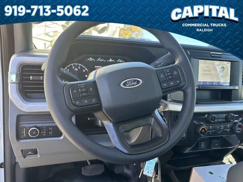 New 2026 Ford F250 XL w/ XL Chrome Package image 25