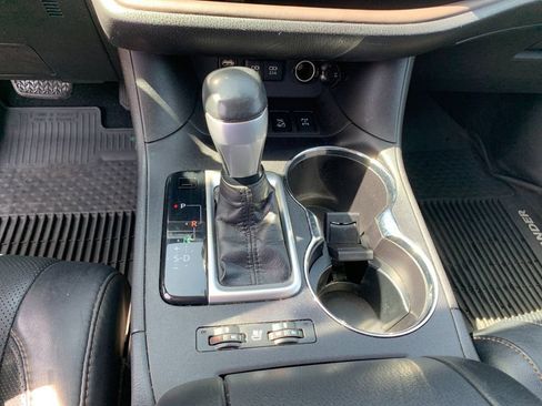 Used 2018 Toyota Highlander Limited image 28