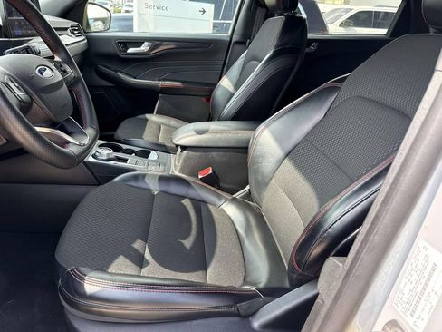 Used 2025 Ford Escape ST-Line FWD image 13