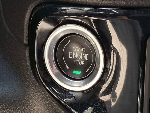 Used 2025 Chevrolet Silverado 2500 LTZ w/ LTZ Plus Package image 27