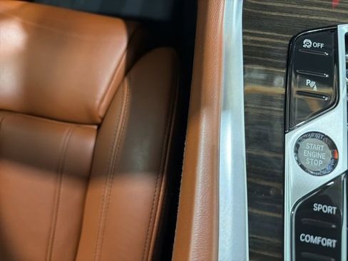 Certified 2024 BMW X6 xDrive40i w/ Executive Package image 38