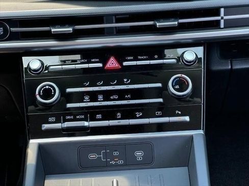 New 2025 Hyundai Santa Fe SE image 10