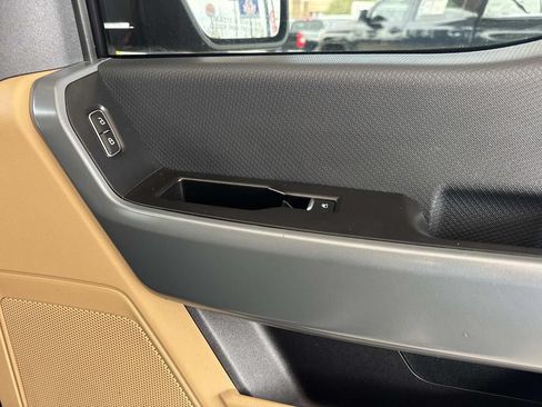 Used 2023 Ford F150 XLT RWD image 16