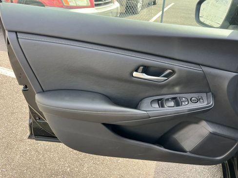 Used 2025 Nissan Sentra SV image 18