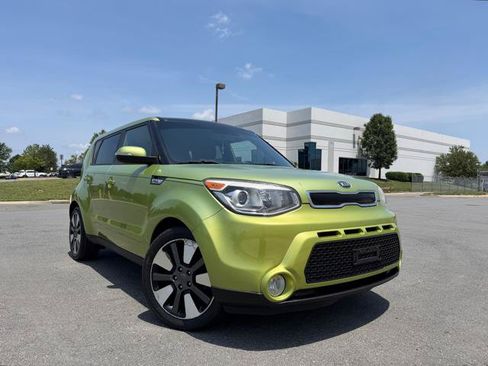 Used 2014 Kia Soul ! w/ Sun & Sound Package FWD image 2