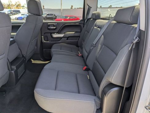 Used 2018 Chevrolet Silverado 1500 LT w/ LT Eassist Package AWD/4WD image 17