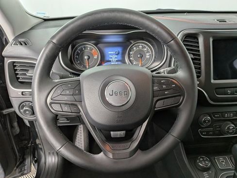 Used 2019 Jeep Cherokee Trailhawk w/ Comfort/Convenience Group image 16