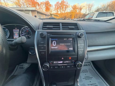 Used 2015 Toyota Camry LE image 23