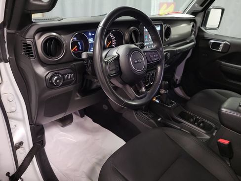 Used 2022 Jeep Wrangler Unlimited Sport AWD/4WD image 13
