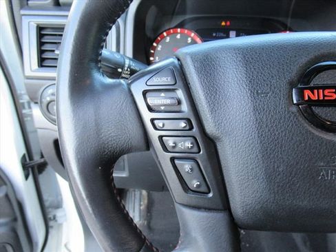Used 2021 Nissan Titan PRO-4X w/ Pro-4x Convenience Package image 18