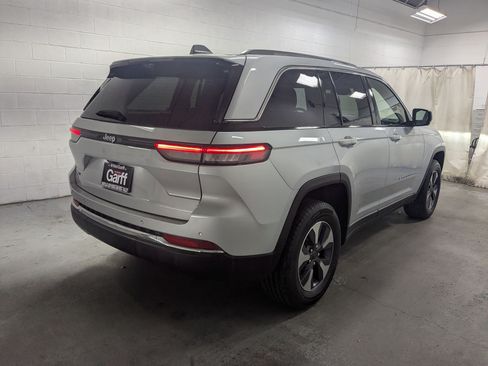 Used 2022 Jeep Grand Cherokee Limited 4xe w/ Luxury Tech Group II AWD/4WD image 7