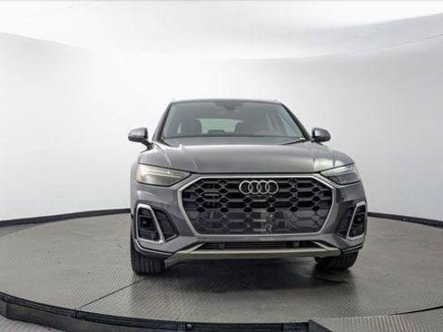 Used 2023 Audi Q5 e Premium Plus w/ Premium Plus Package AWD/4WD image 11