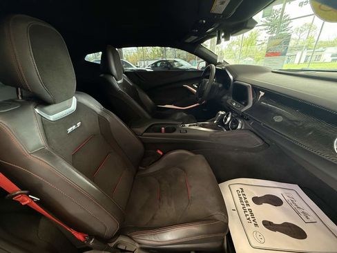Used 2018 Chevrolet Camaro ZL1 RWD image 33