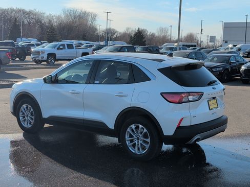 Used 2022 Ford Escape SE w/ Convenience Package image 3