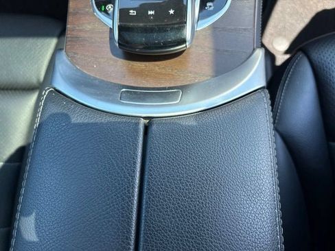 Used 2019 Mercedes-Benz GLC 300 4MATIC image 12