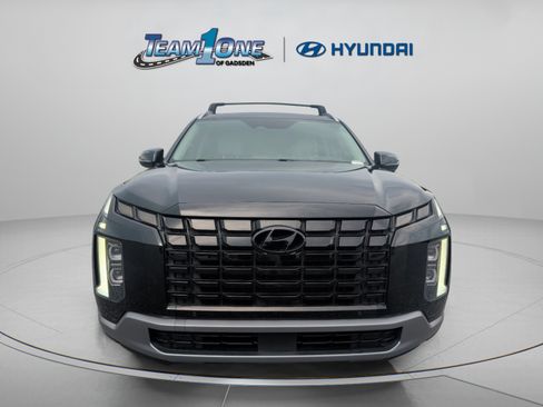 Used 2023 Hyundai Palisade Limited FWD image 2