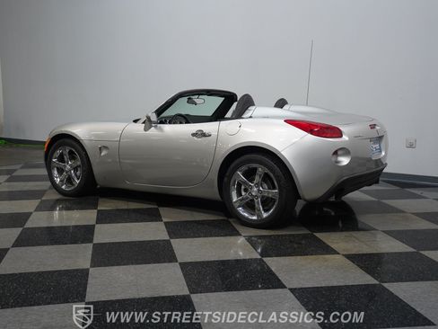 Used 2007 Pontiac Solstice GXP w/ Premium Package RWD image 9