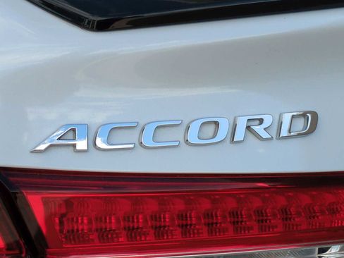 Used 2022 Honda Accord Sport image 9