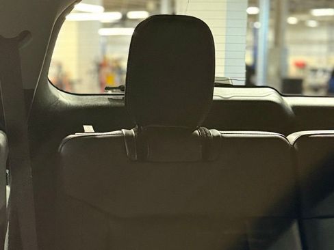 Used 2022 Ford Explorer XLT w/ Equipment Group 202A image 75