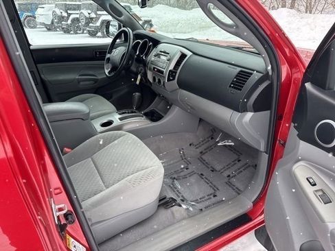 Used 2011 Toyota Tacoma 4x4 Access Cab w/ SR5 Pkg #2 image 13