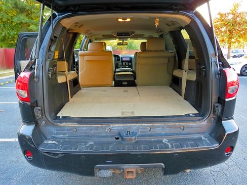 Used 2013 Toyota Sequoia Platinum image 41