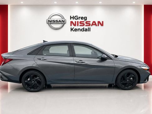 Used 2026 Hyundai Elantra Sport FWD image 8