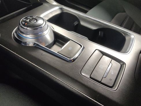 Used 2020 Ford Fusion SE image 26