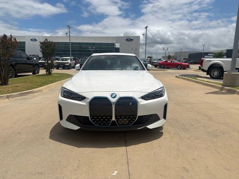 Used 2024 BMW i4 eDrive40 w/ Premium Package RWD image 9