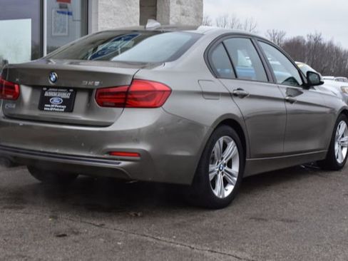 Used 2016 BMW 328i xDrive Sedan w/ Technology Package image 11