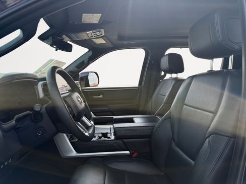 Used 2023 Toyota Tundra Platinum AWD/4WD image 9