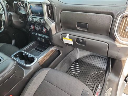 Used 2021 Chevrolet Silverado 1500 LT Trail Boss image 27