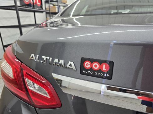 Used 2017 Nissan Altima 2.5 SV image 8