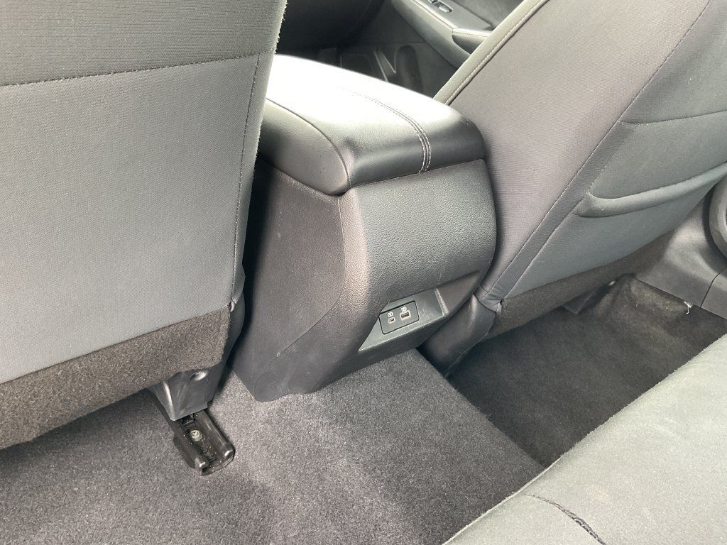 Used 2024 Nissan Altima 2.5 SV FWD image 18