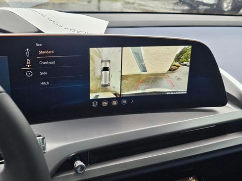 New 2026 Cadillac Vistiq Premium Luxury AWD/4WD image 43